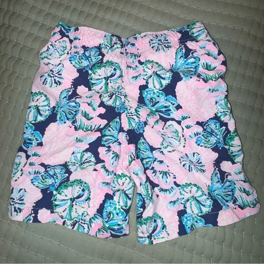 Lilly Pulitzer Boys' kids swim Trunk in Pink and Blue size 4-5. VGUC